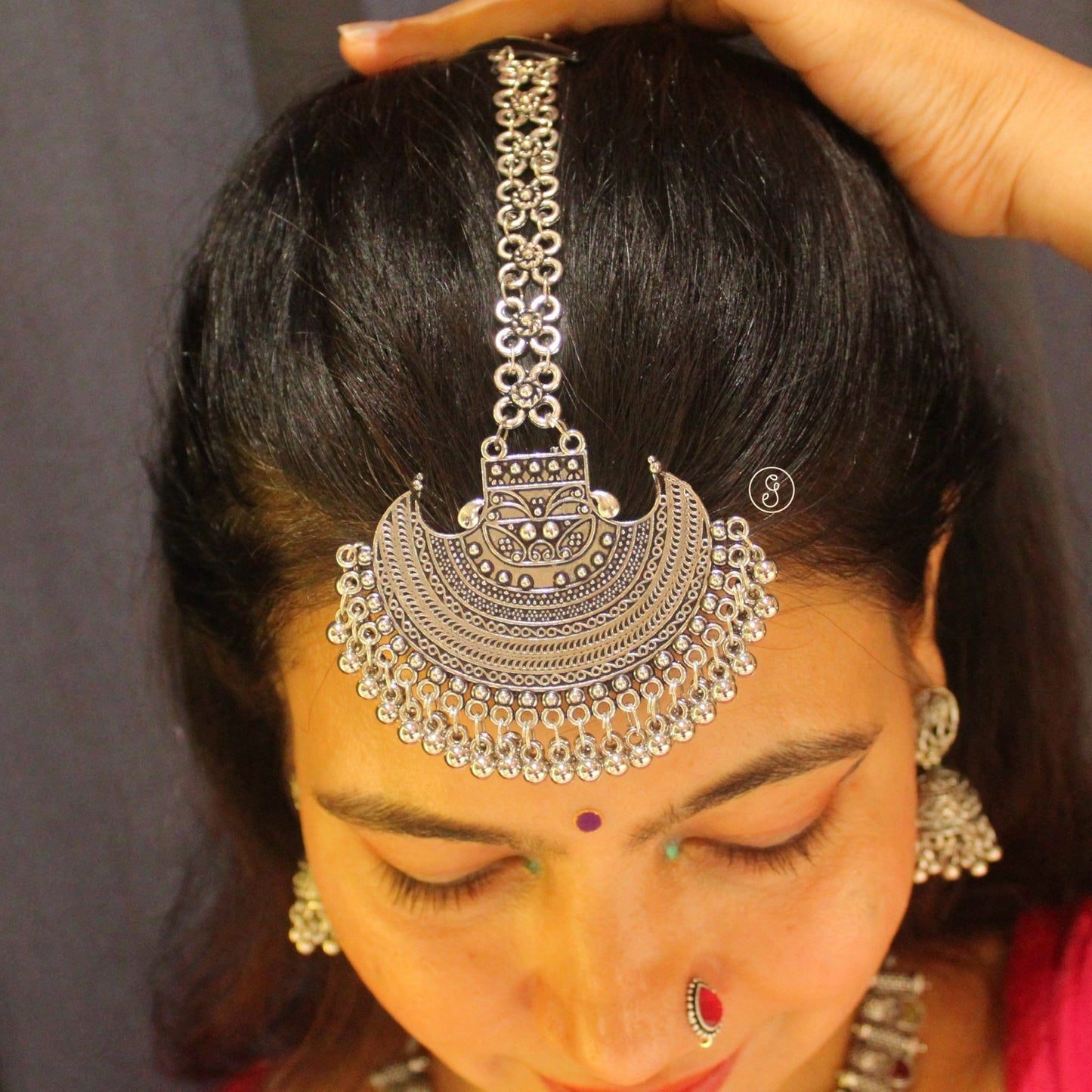 Stunning Broad Afgani Maang Tika