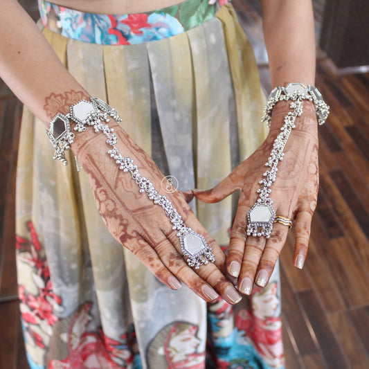 Attractive Mirrors Work Bracelet With Ring (Single)