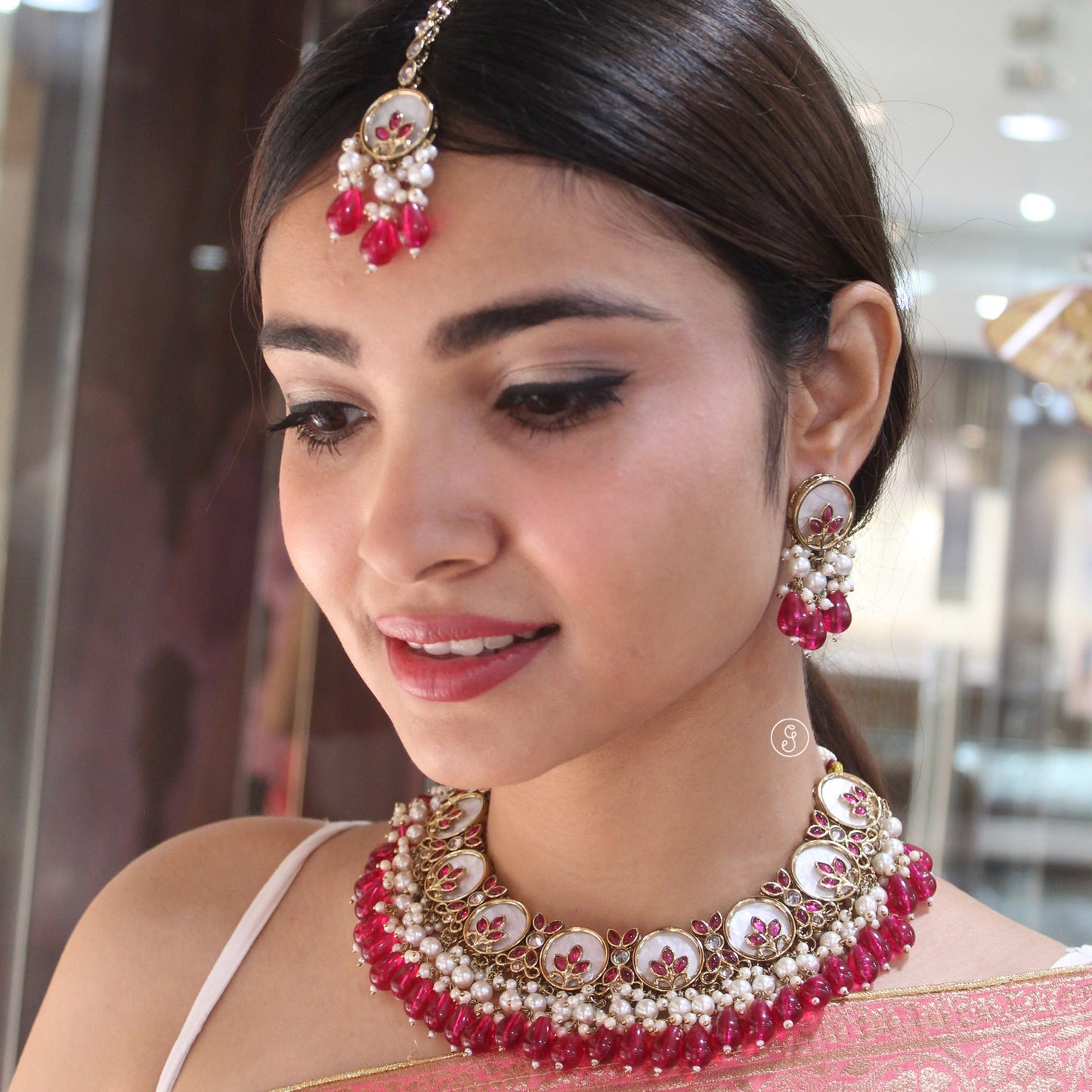 Classic Hot Pink Beautifully Carved Necklace Set