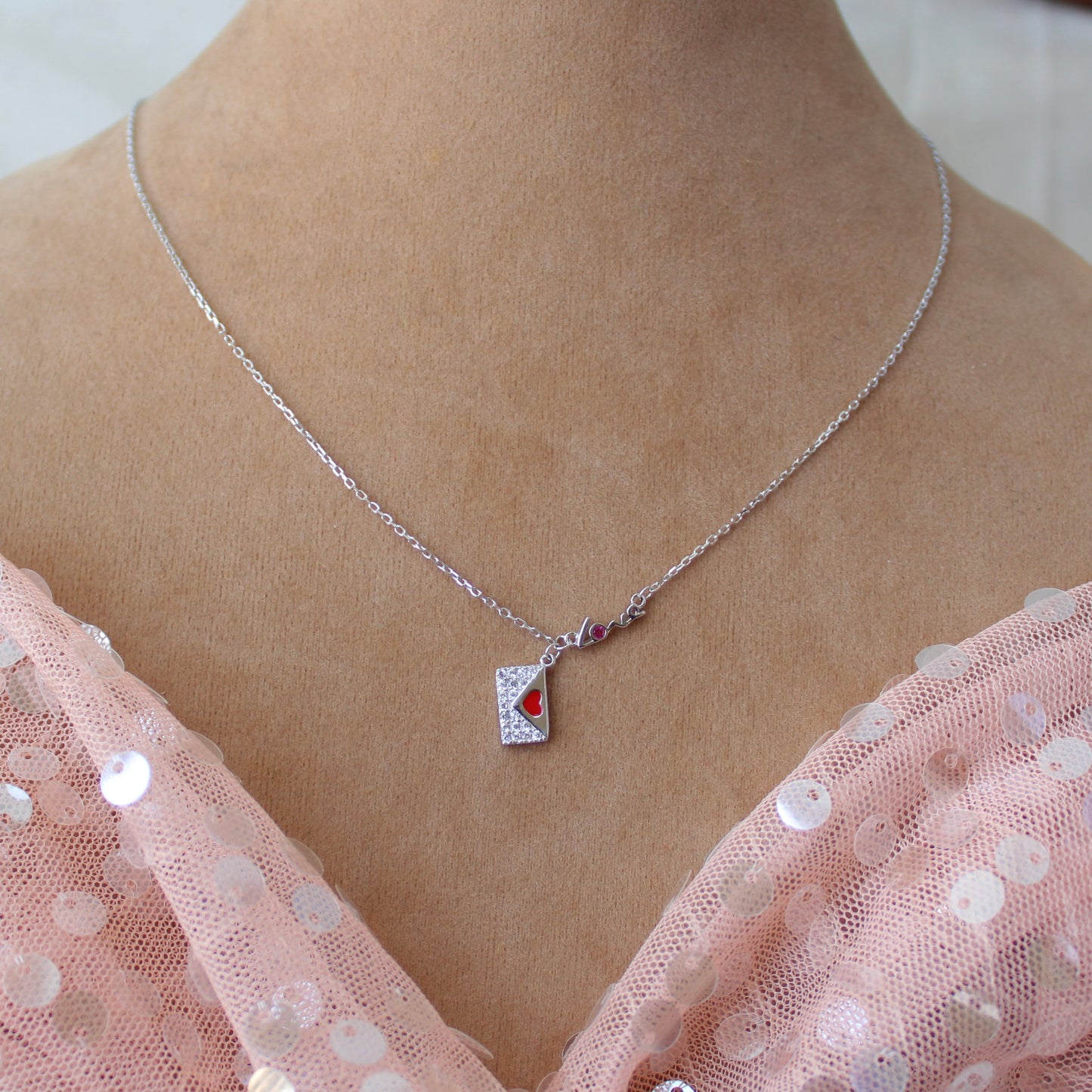 92.5 Sterling Silver Chain With ‘Love’ Pendant