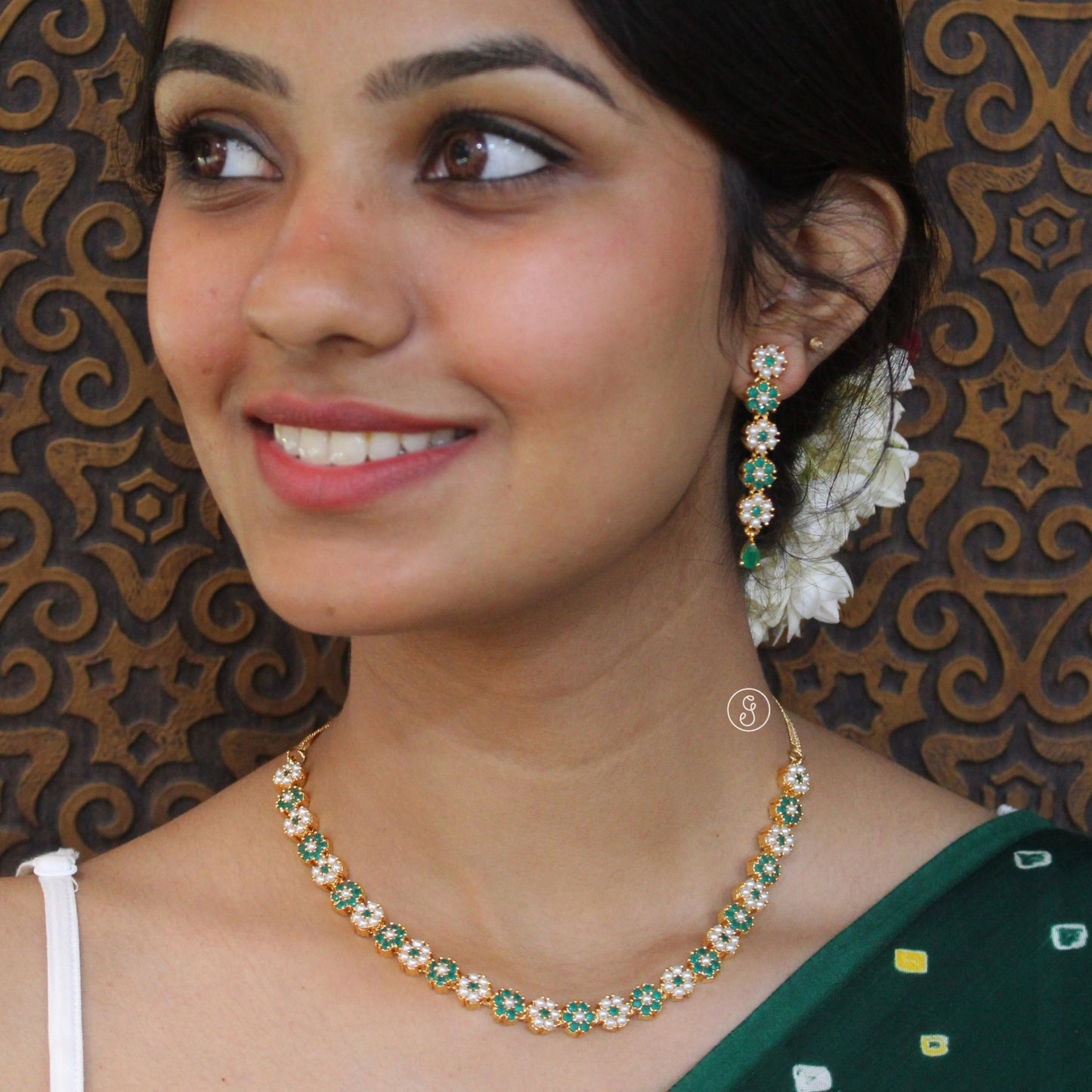 Elegant & Evergreen Premium Quality Set