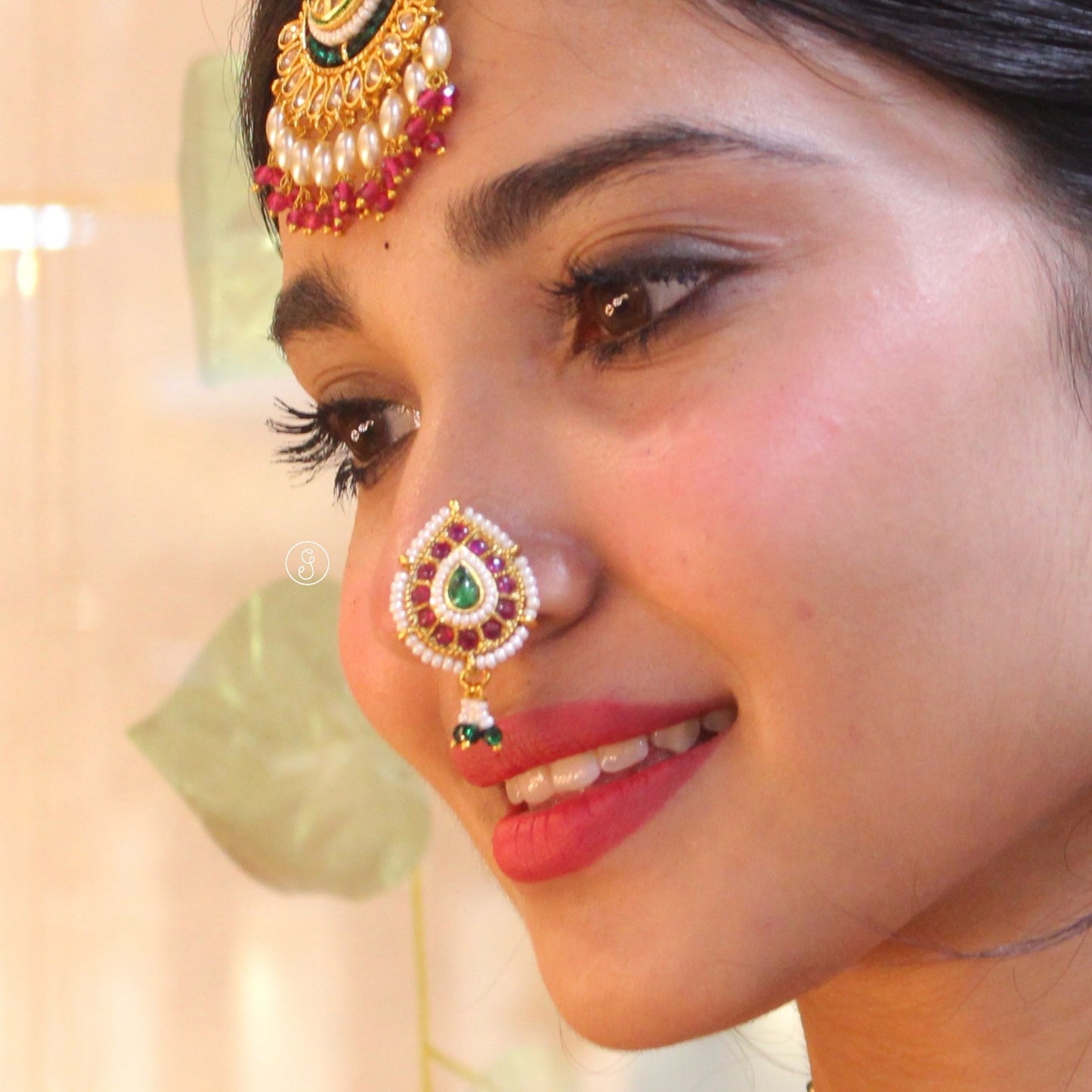 Royal Pearl & Stone Press-On Nose Pin