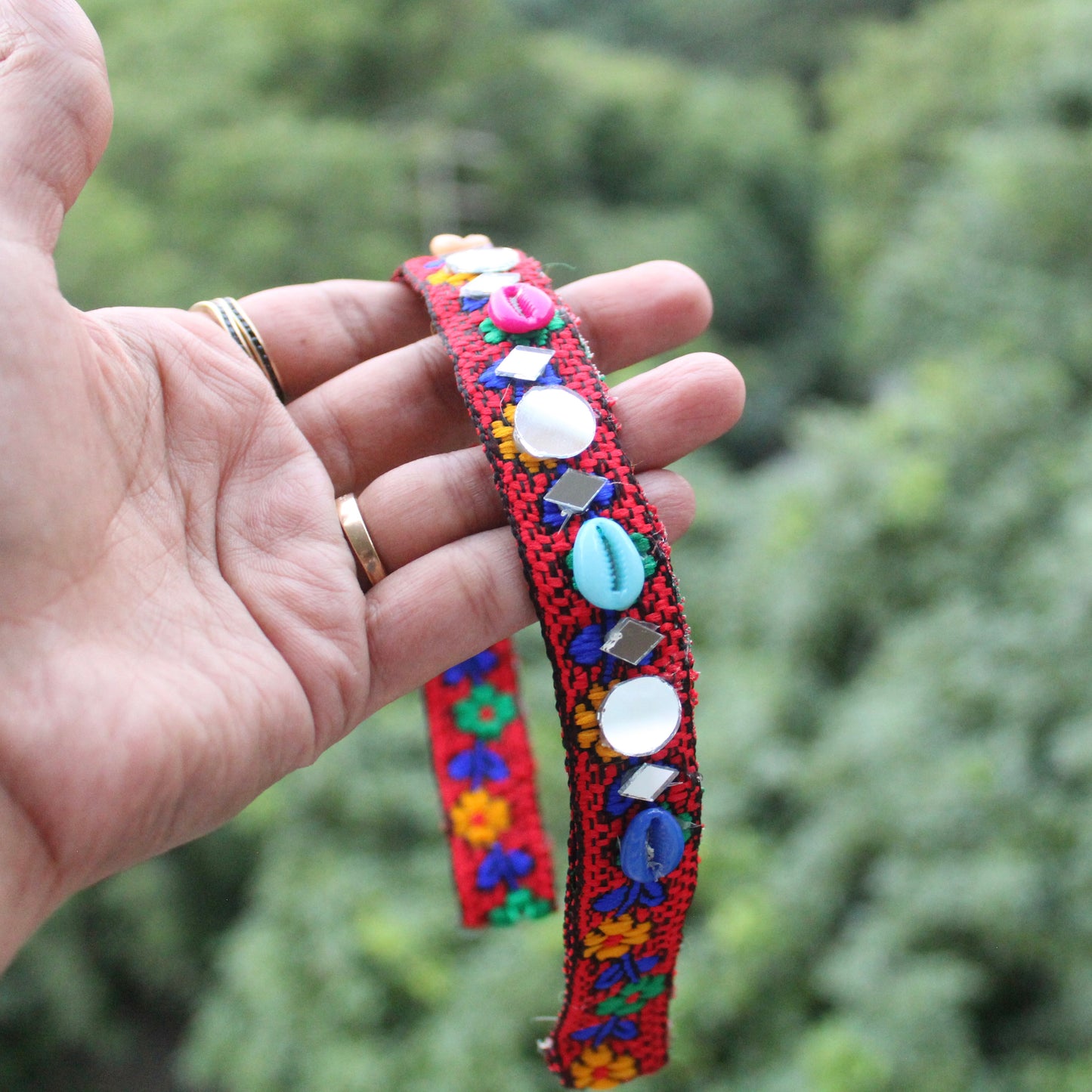Pretty Gamthi Work Colourful Hairband