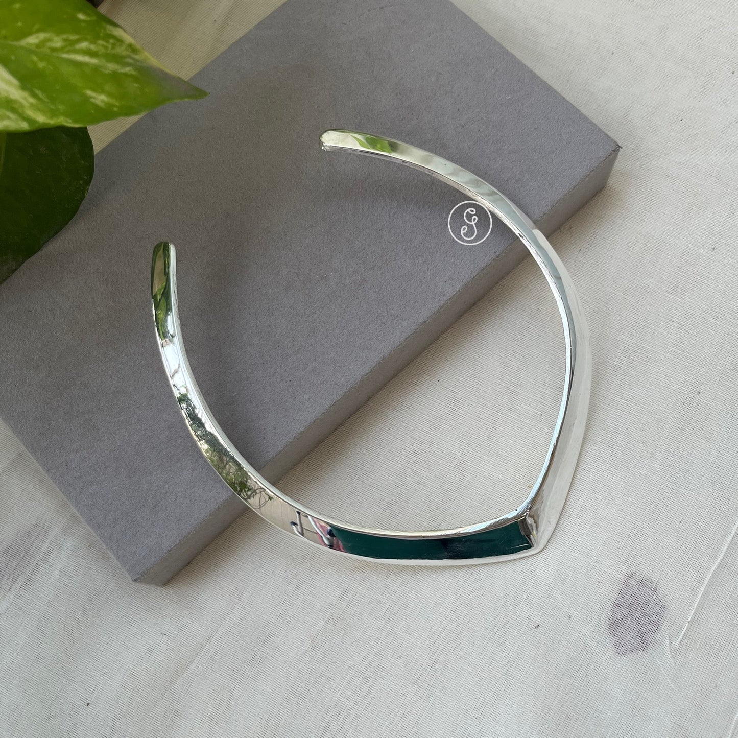 Solid Silver V Shaped Statement Hasli Choker