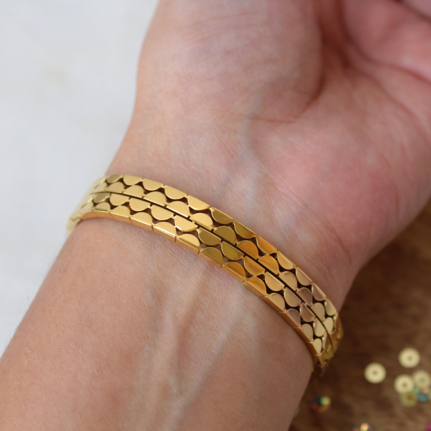 Classy Golden Anti-Tarnish Sleek Bracelet