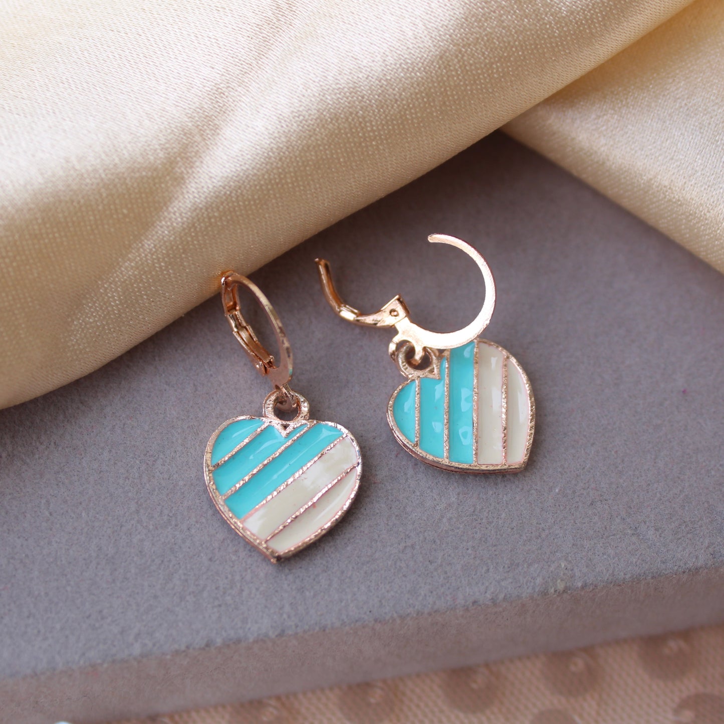 Lovely Mini Hoop Earrings With Heart Charms