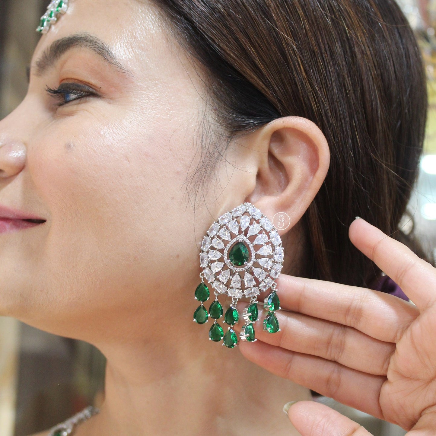 Emerald Green Silver-Toned Necklace Set
