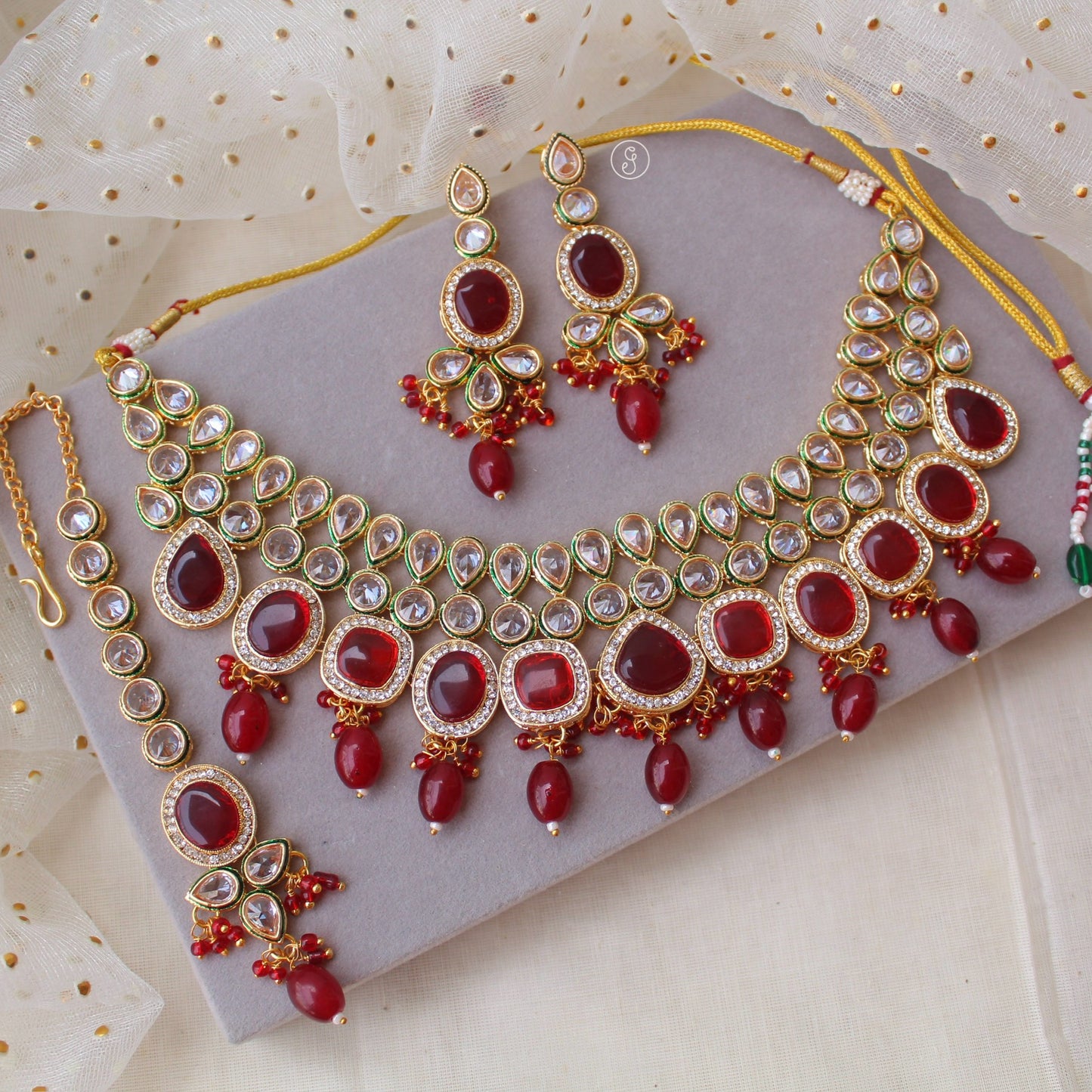 Gorgeous Red Stones Broad Necklace Set