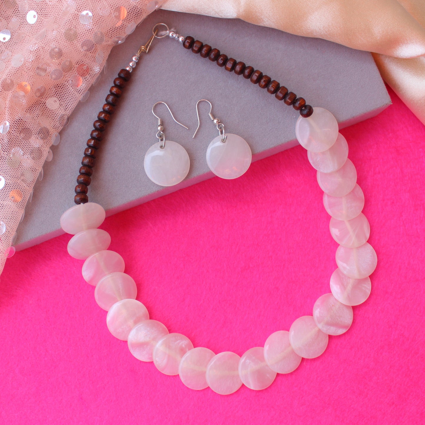 White Marble Textured Resin Necklace Set