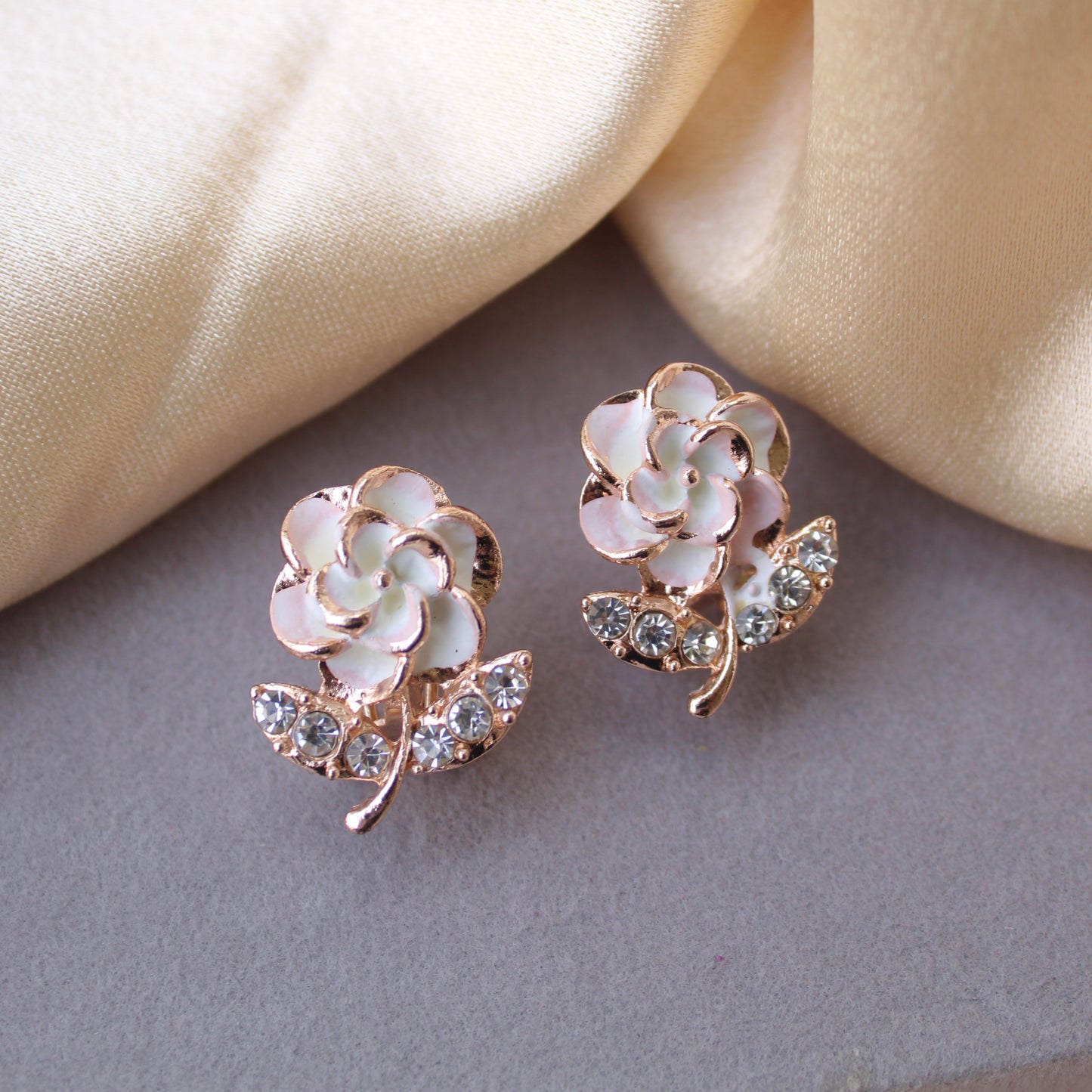 White Flower Design Stud Earrings