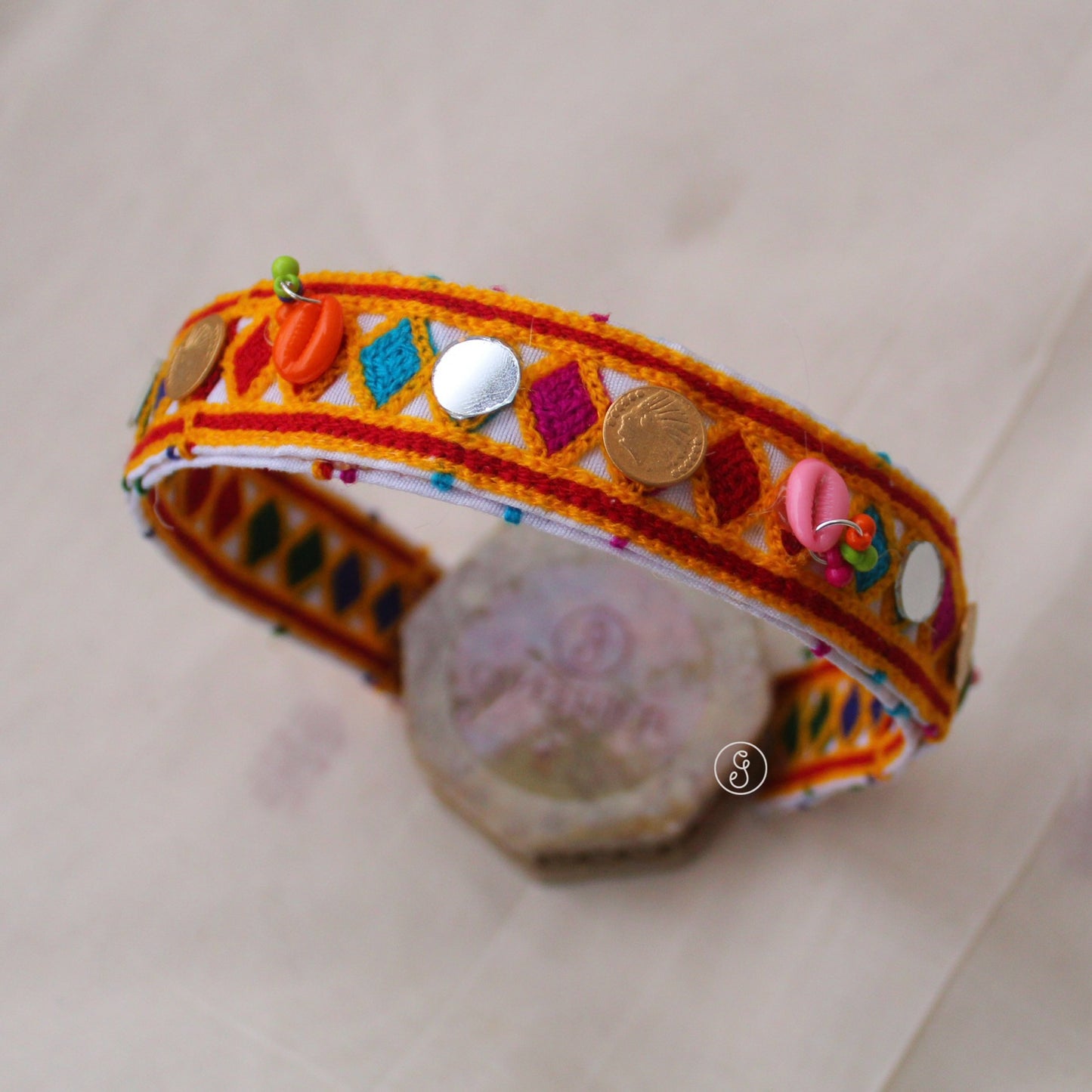 Vibrant Colourful Gamthi Style Hairband