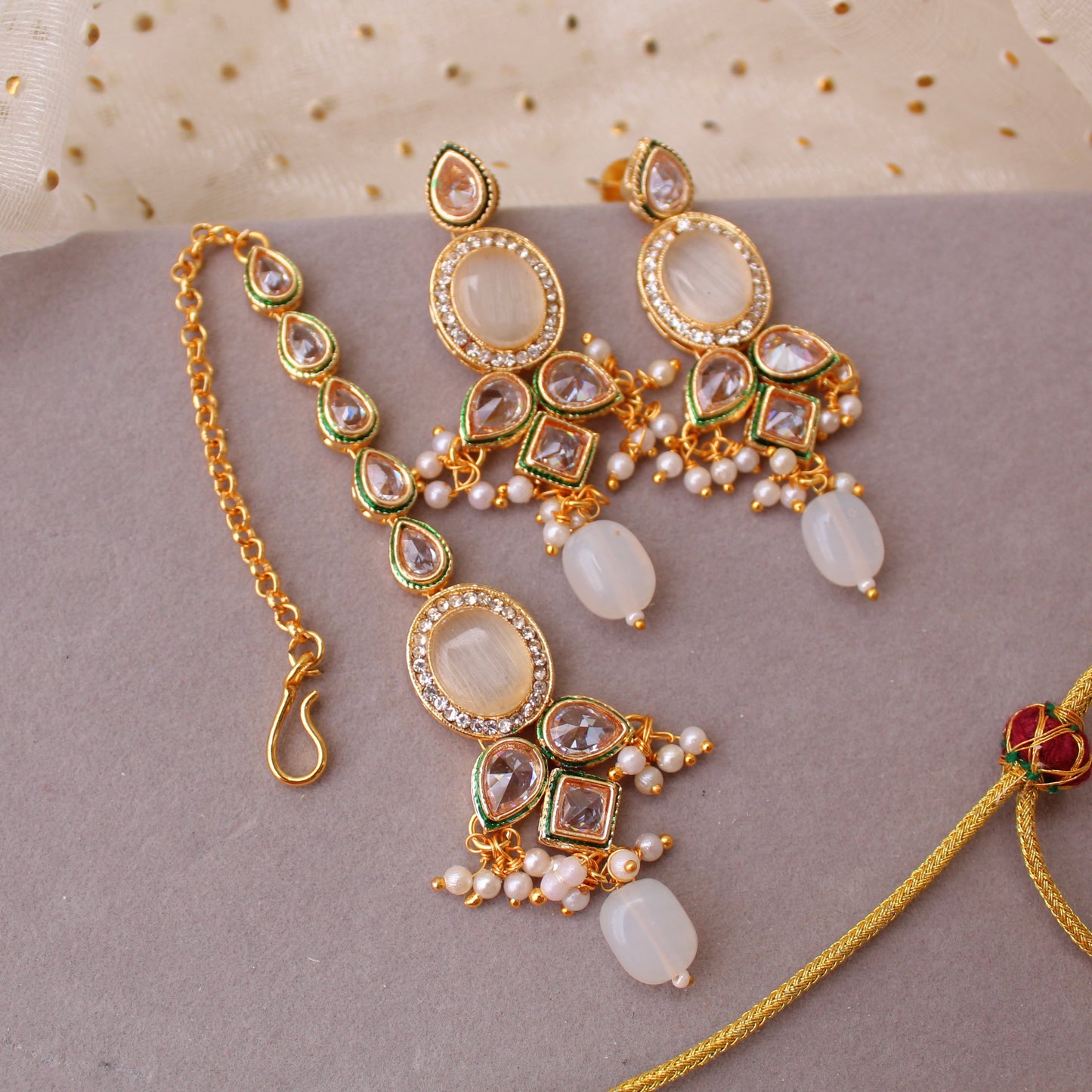 Milky White & Golden Monalisa Stones Necklace Set