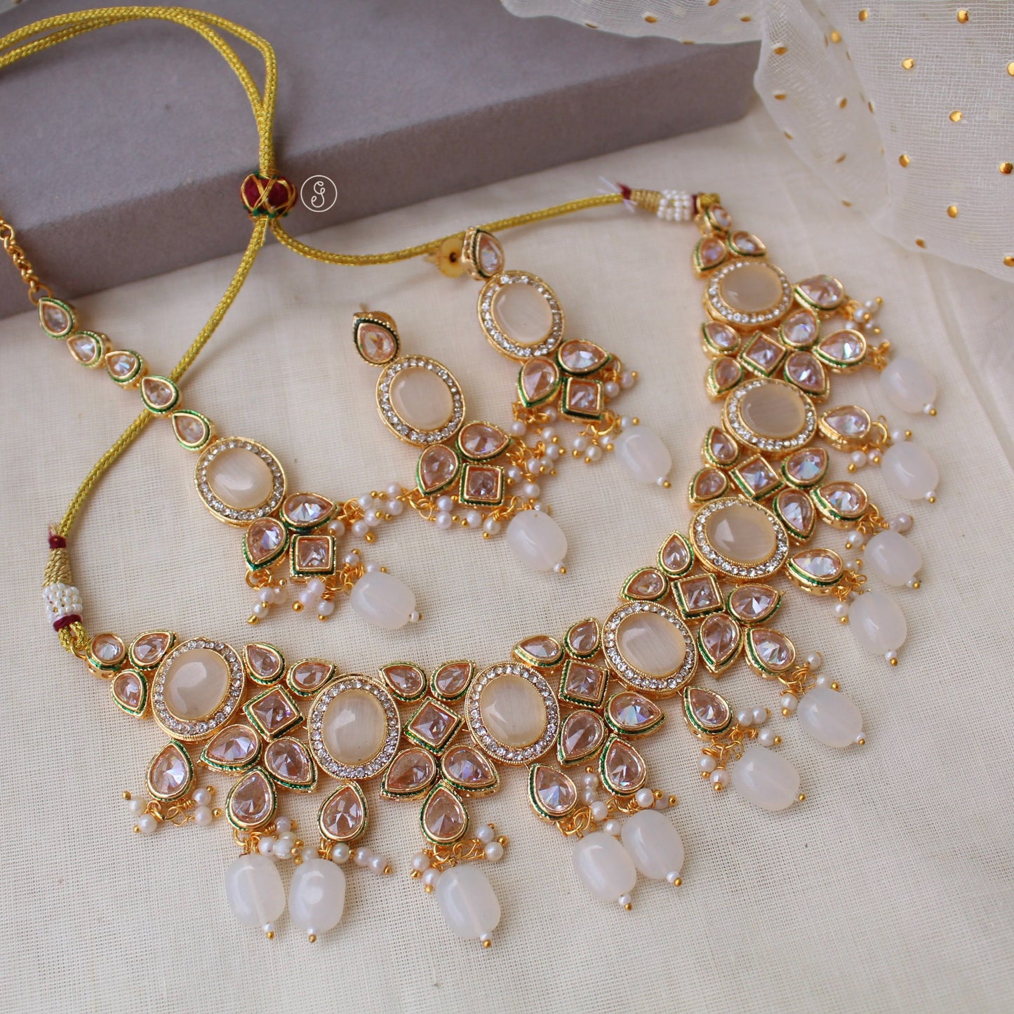 Milky White & Golden Monalisa Stones Necklace Set