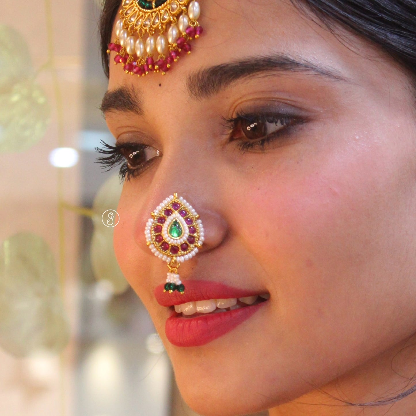 Royal Pearl & Stone Press-On Nose Pin