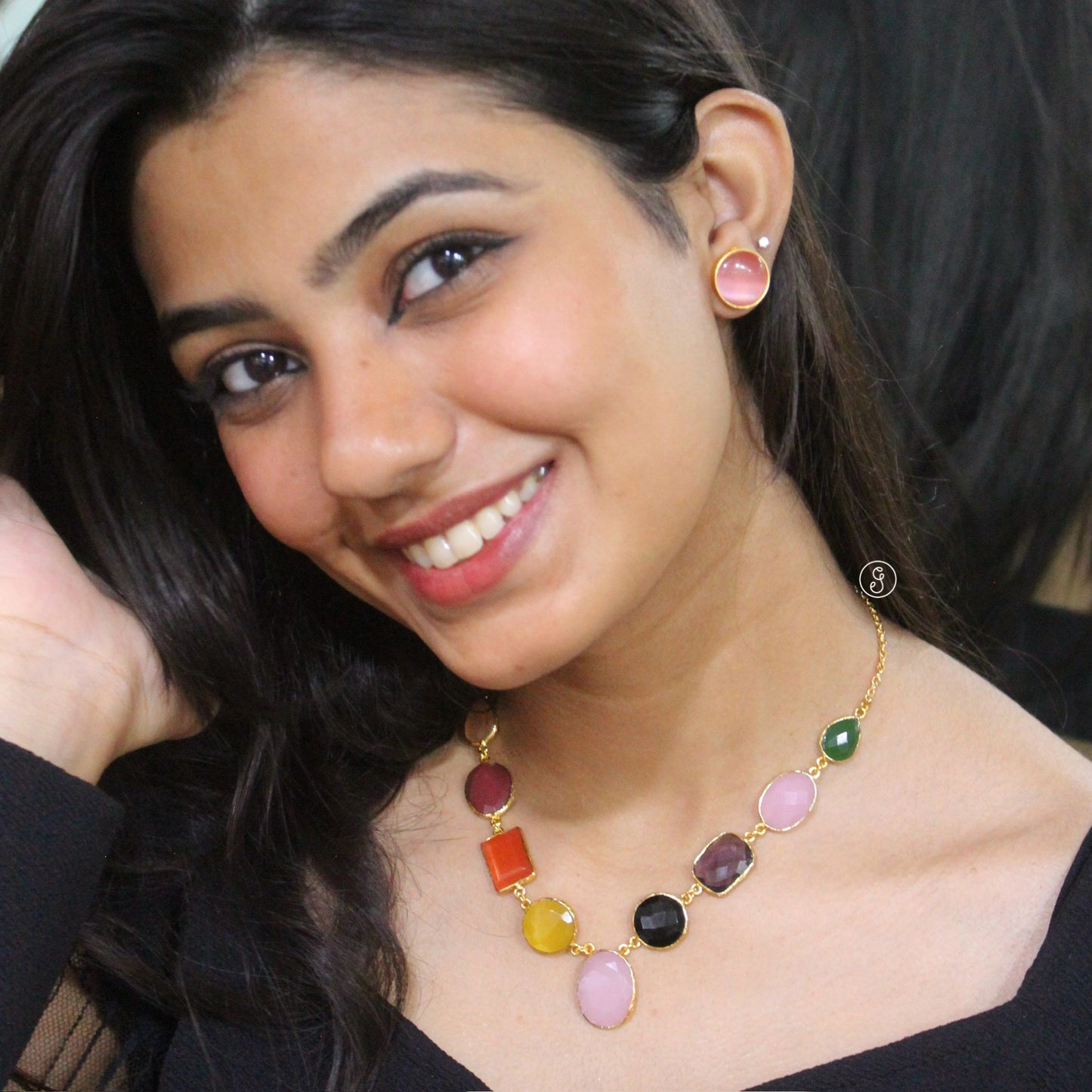 Multicolour Monalisa Stones Brass Necklace Set