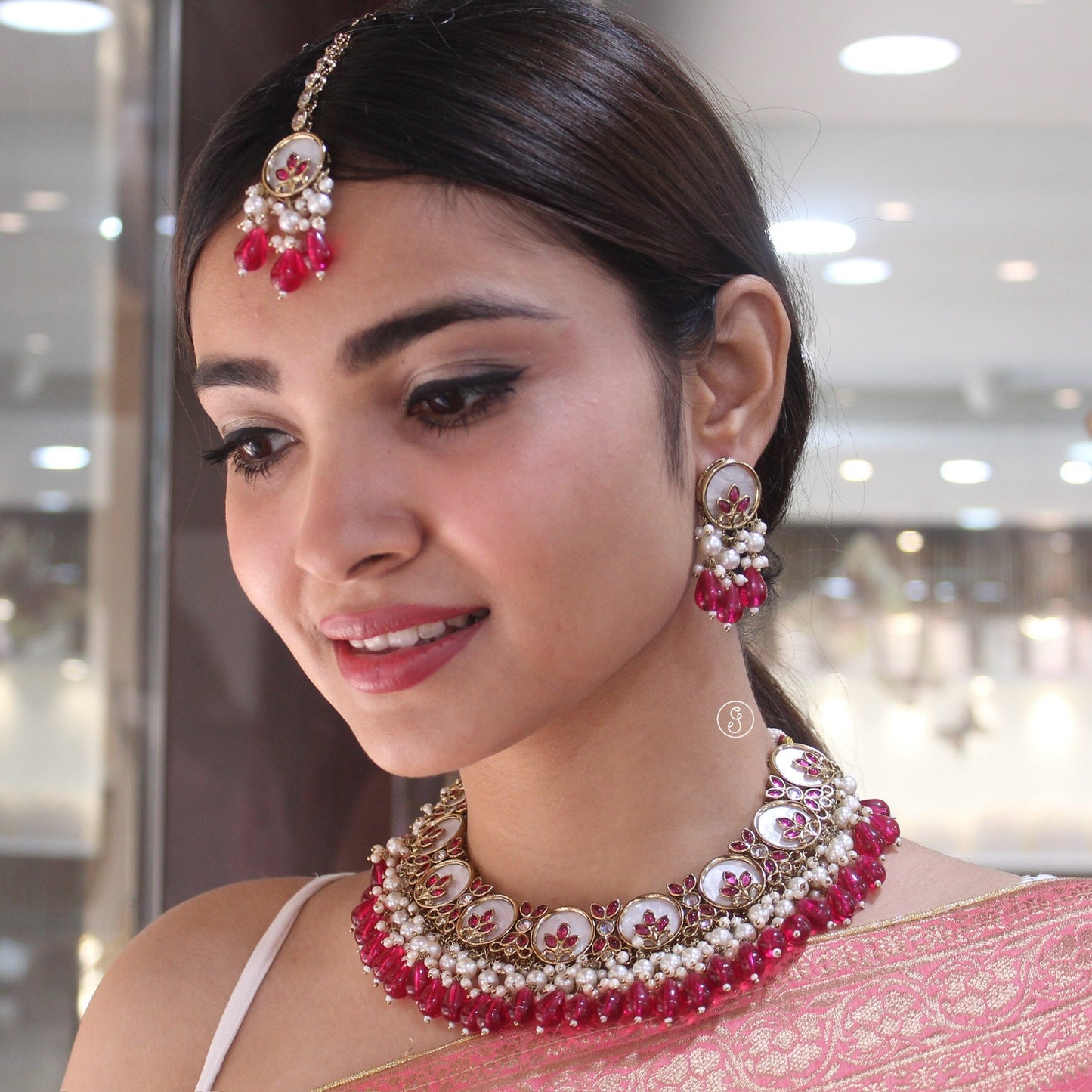 Classic Hot Pink Beautifully Carved Necklace Set