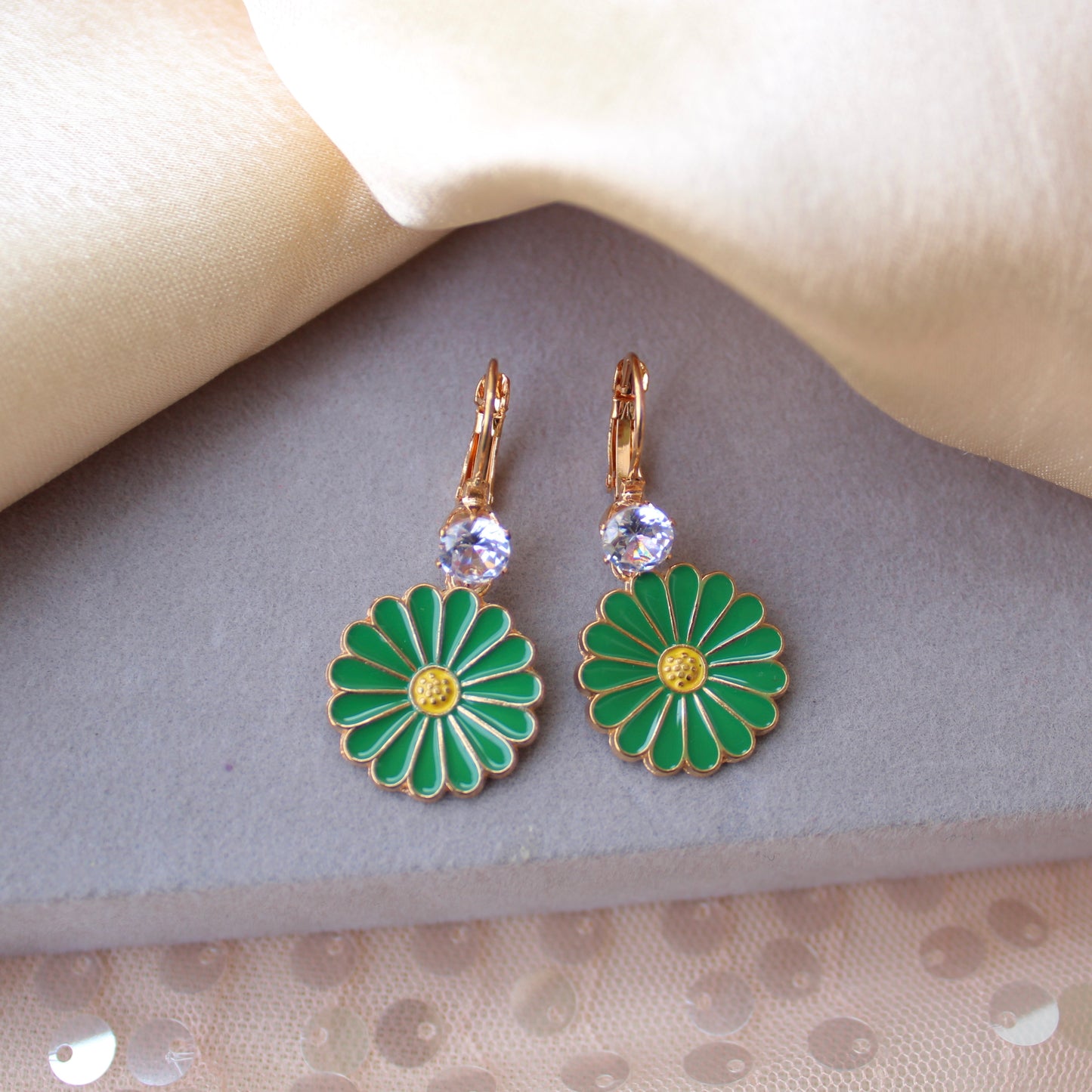 Graceful Green Daisy Flower Earrings