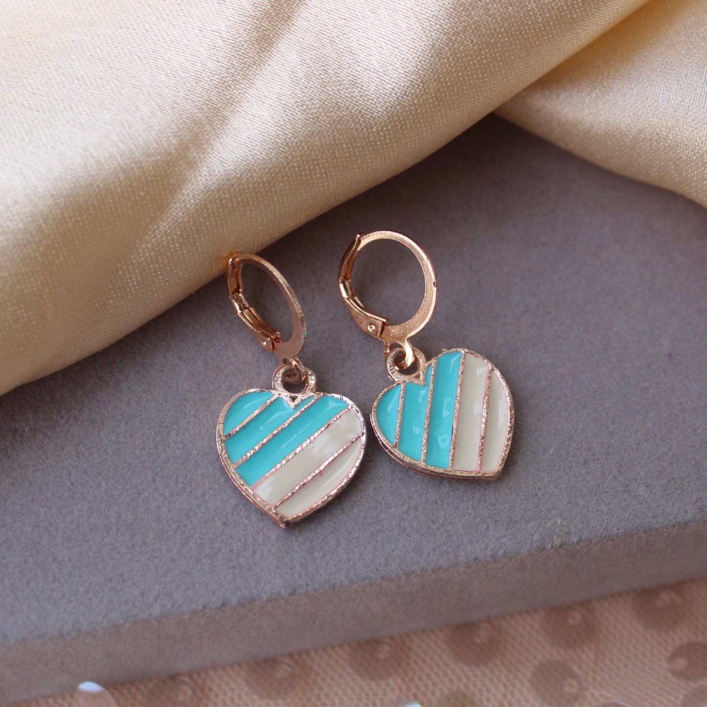 Lovely Mini Hoop Earrings With Heart Charms