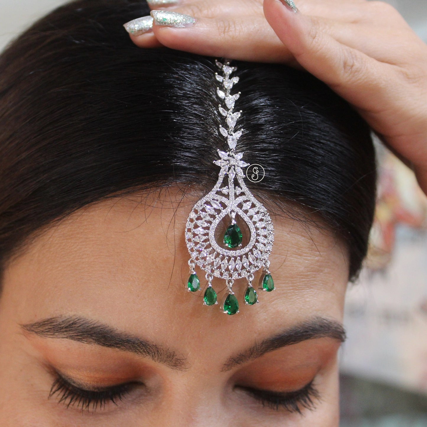 Emerald Green Silver-Toned Necklace Set