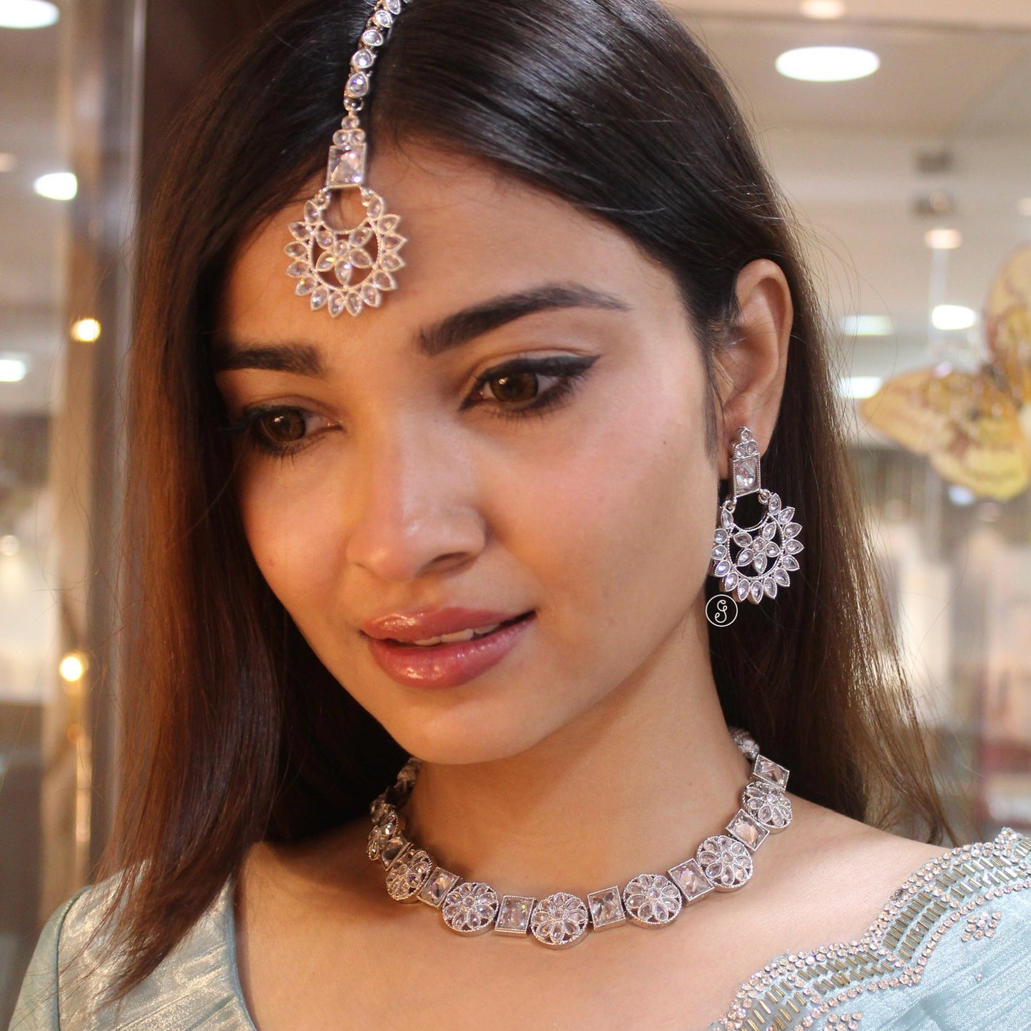 Reverse Diamond Silver-Tone Choker Set With Tika