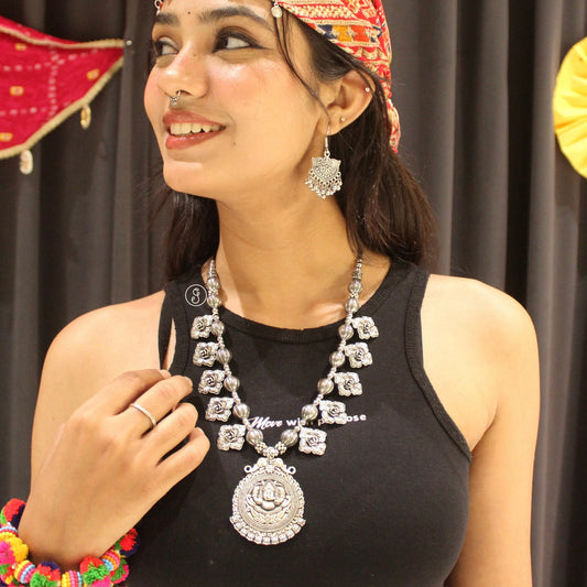 Attractive Oxidised Silver Necklace Set