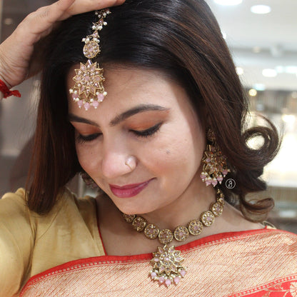 Sparkling Reversed Diamond Necklace Set With Tika