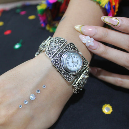 Oxidized Silver Festive Watch