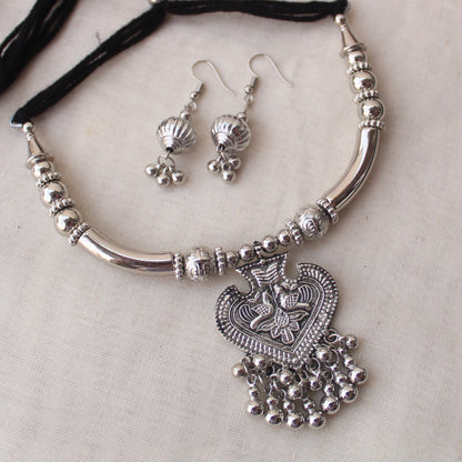 Pretty Oxidised Silver Necklace Set