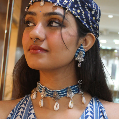 Blue Fabric Based Choker Set With Shells