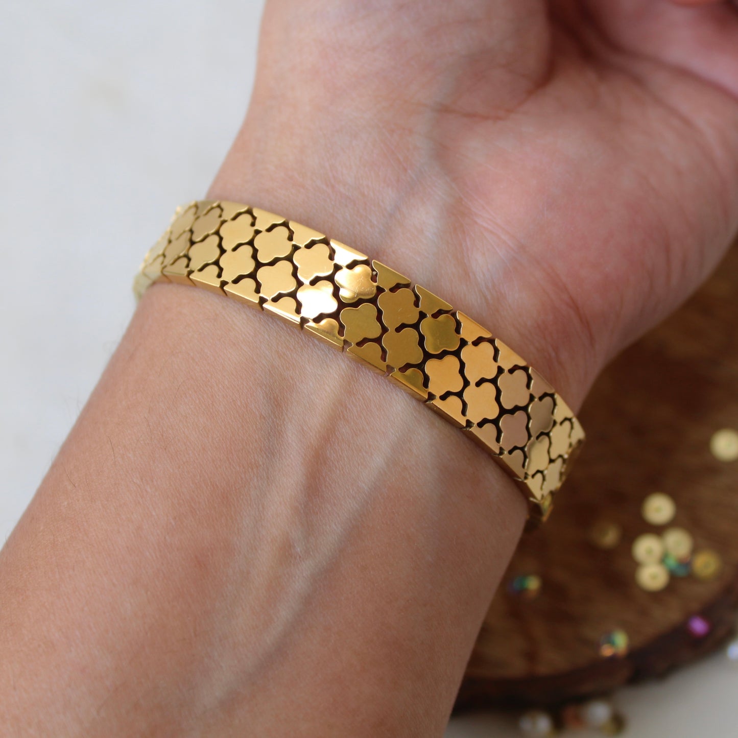 Stunning Anti-Tarnish Golden Bracelet
