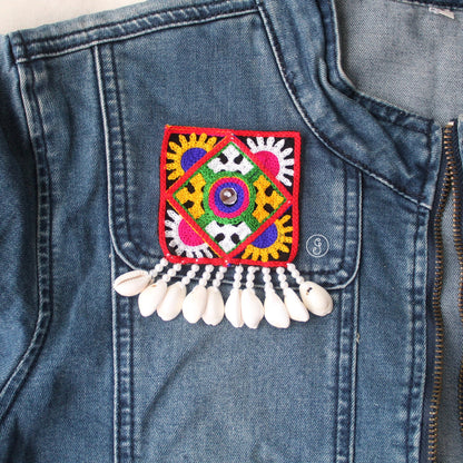 Gamthi Embroidered Patch With Shells Work