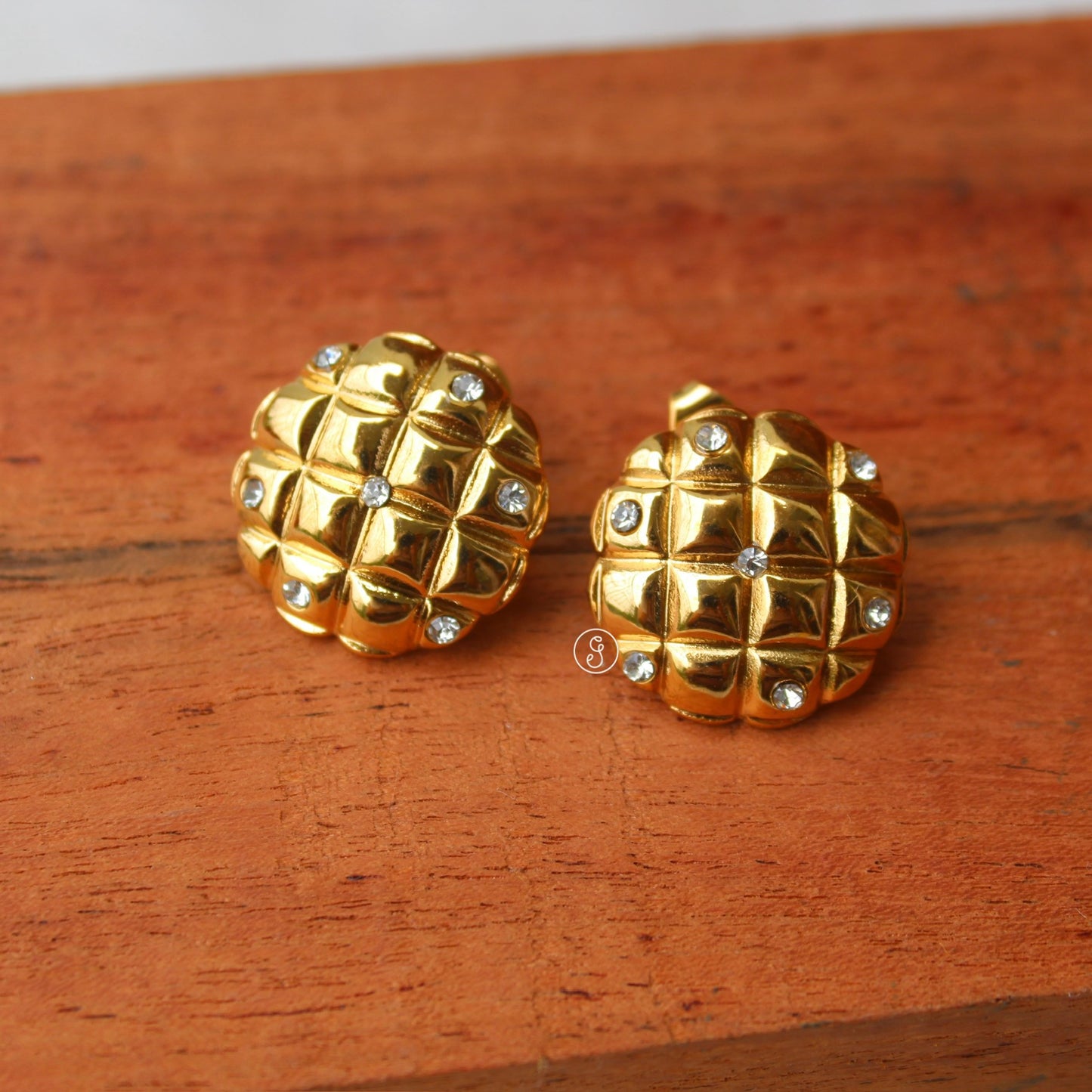 Stunning Golden Anti-Tarnish Studs