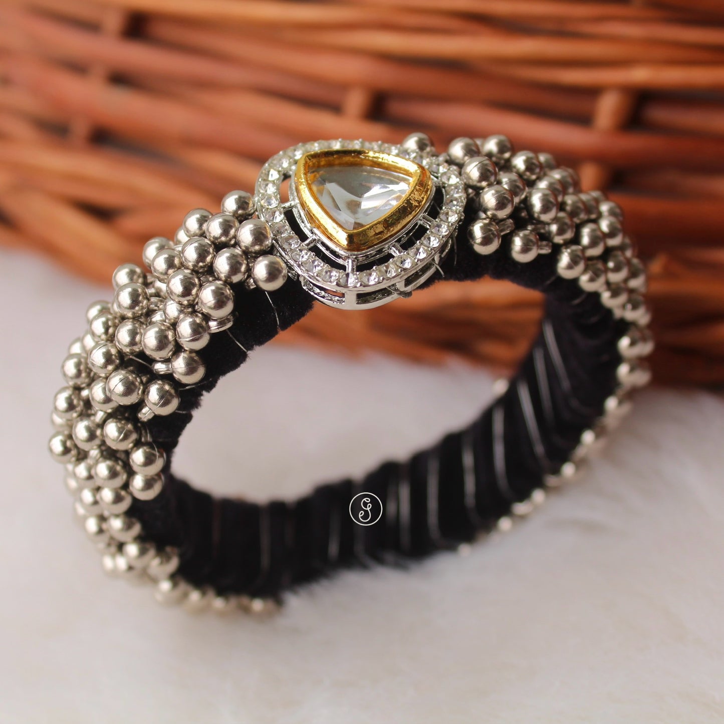 Stunning ghungroo & Kundan Work Bracelet (Single)