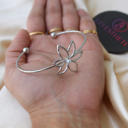 Flower Design Silver Bracelet