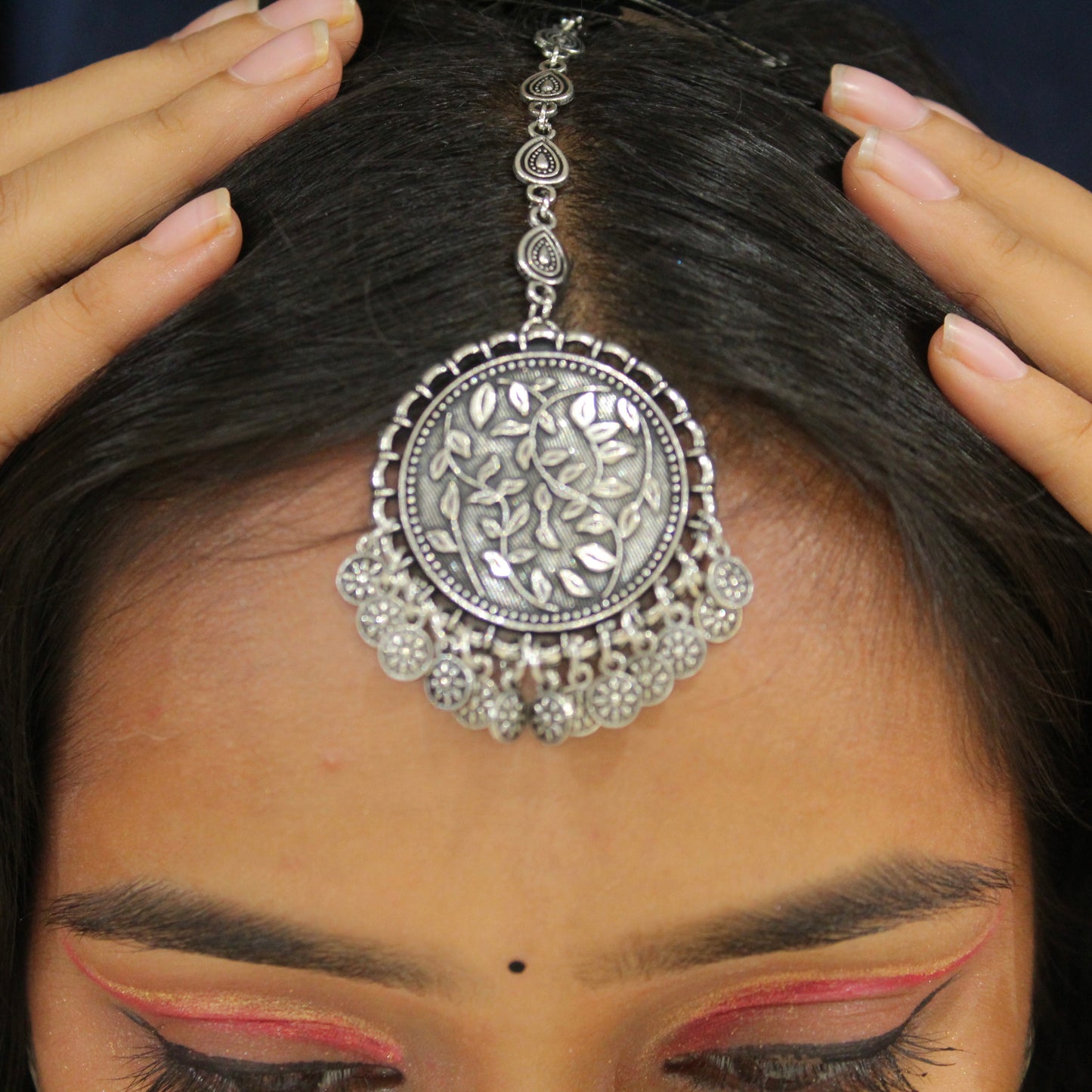 Classic Round Shaped Oxidised Silver Tika