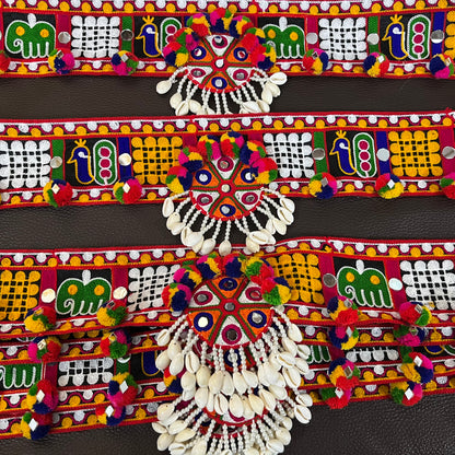Colourful Embroidered Gamthi Style Waist-belt