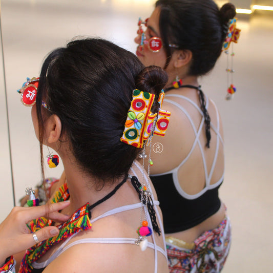 Colourful Gamthi Style Hair-Clutcher