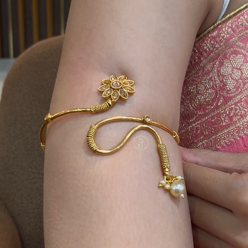 Golden Designer Adjustable Armlet