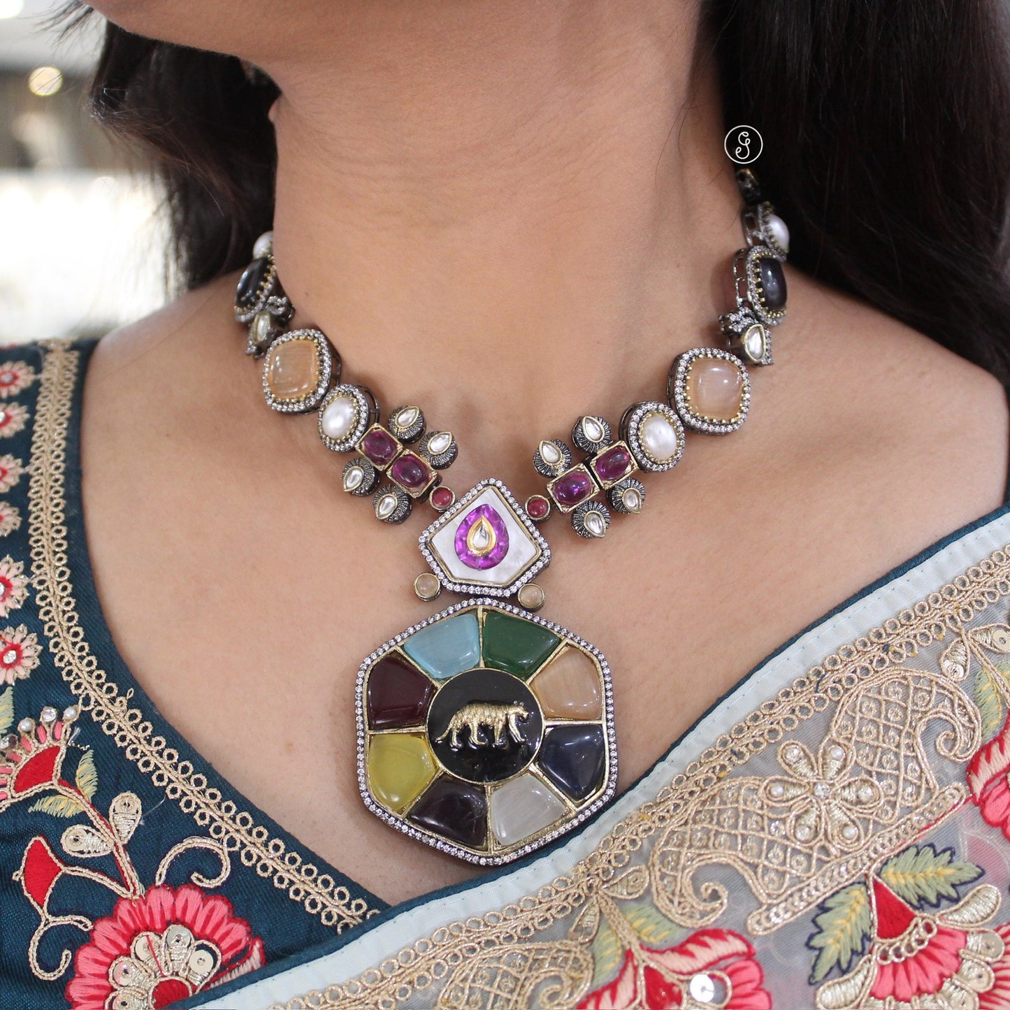Exquisite Multi-Stones Embedded Necklace Set