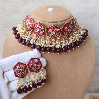 Maroon Hexagon Pattern Choker Set