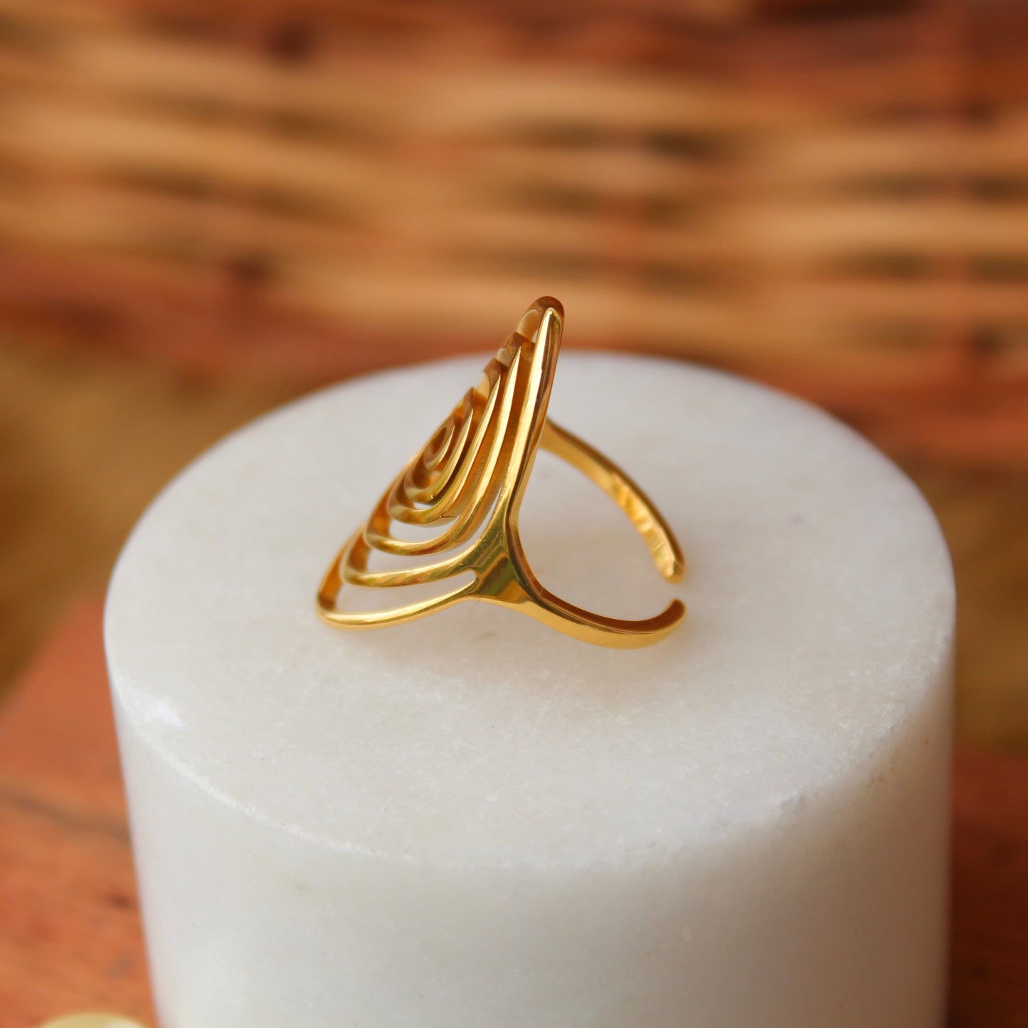 Amazing Design Anti-Tarnish Golden Adjustable Ring