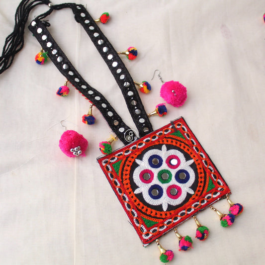 Traditional Gamthi Work Long Necklace Set