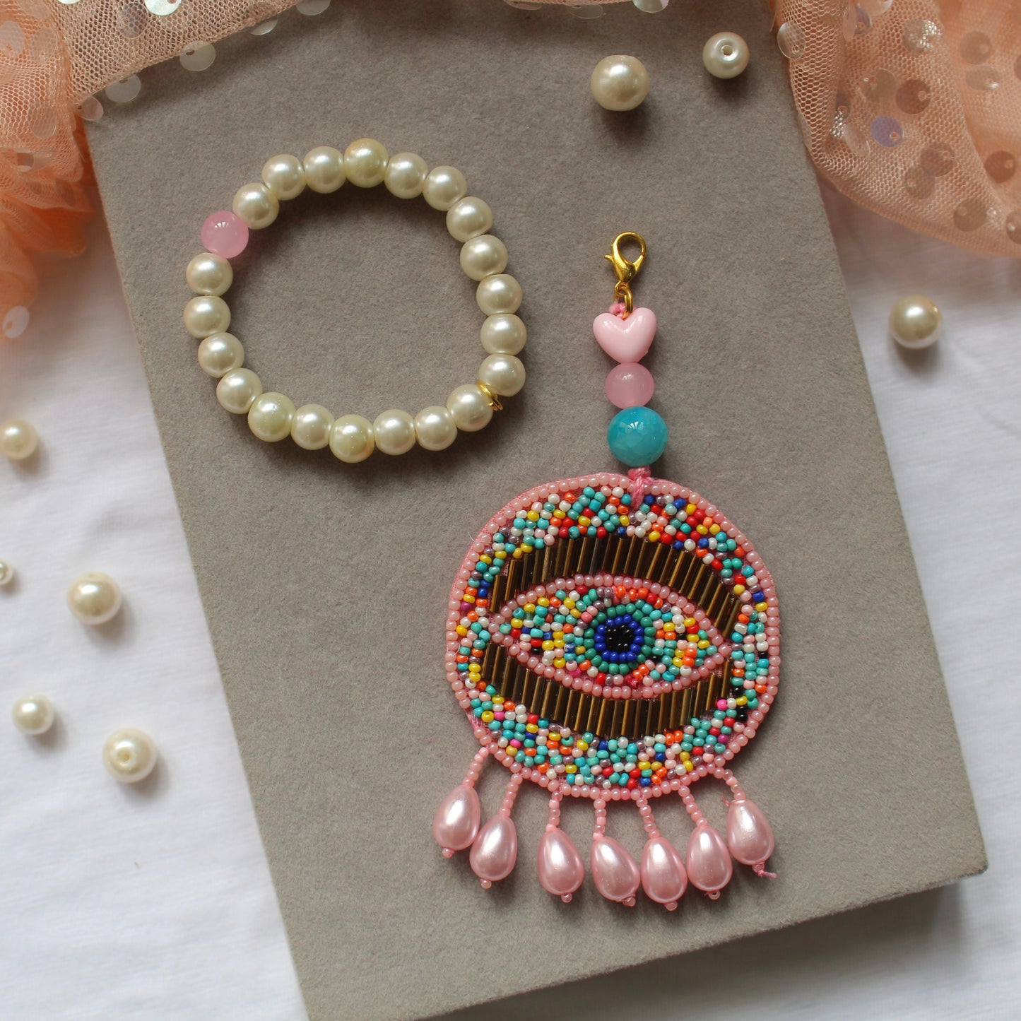 Stretchable Pearl Bracelet with Evil Eye Detachable Charm