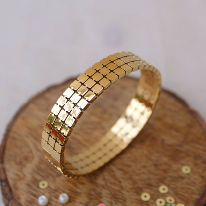 Classic Anti-Tarnish Golden Bracelet