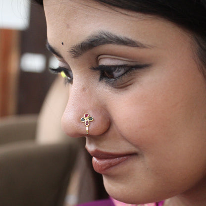 Minimal Floral Design Press-on Nose Pin