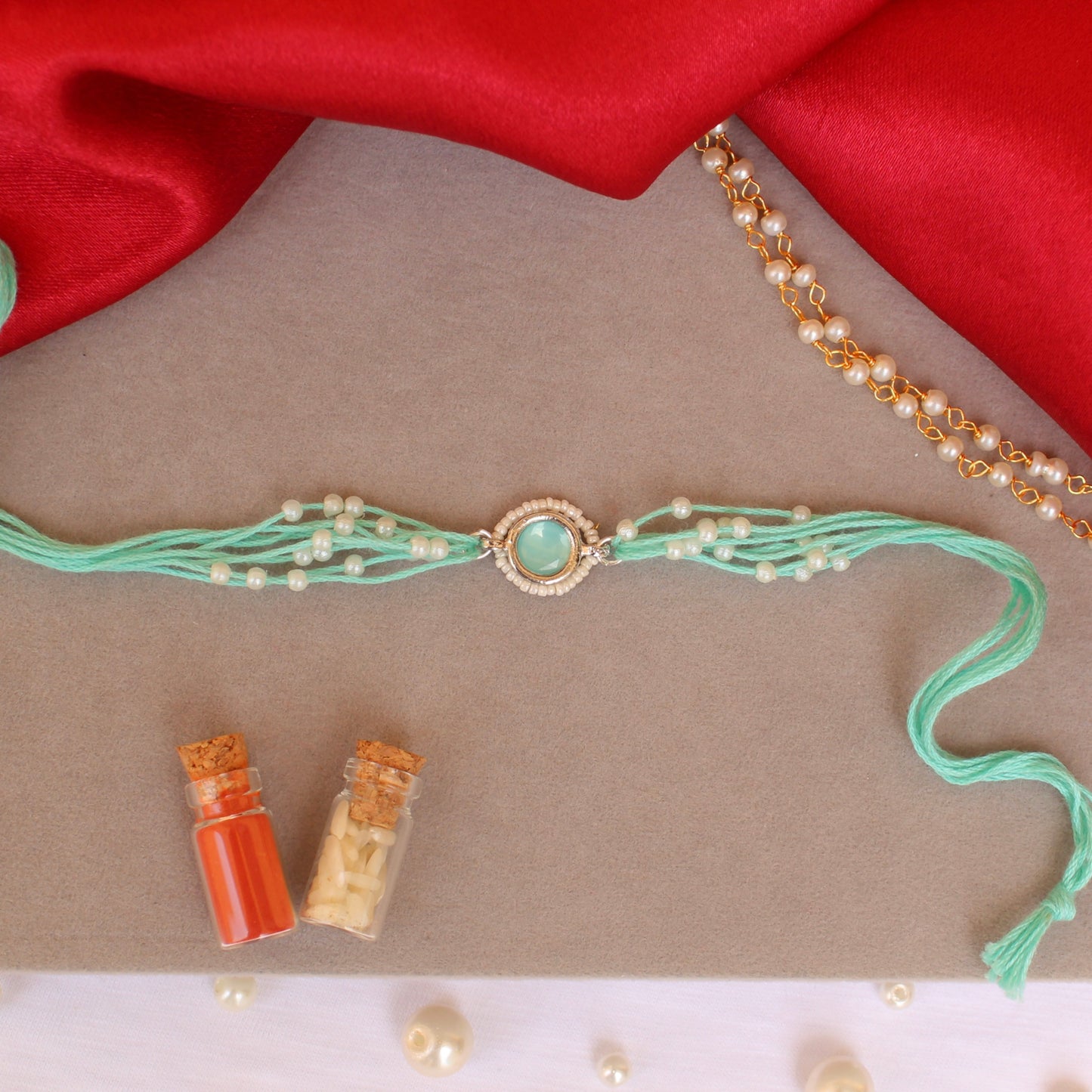 Minimal Kundan Bhai & Bhabhi Rakhi with Detachable Charm