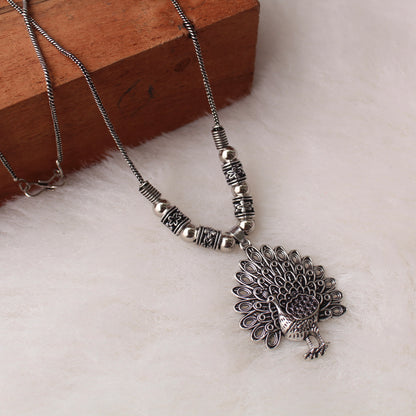 Pretty Peacock Design Chain-Pendant