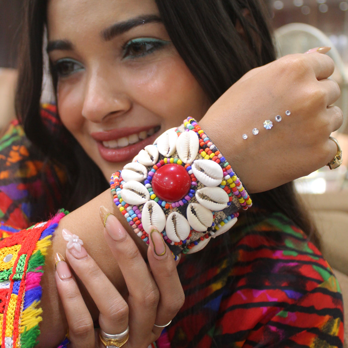 Shells Work Colourful Gamthi Bracelet (Single)