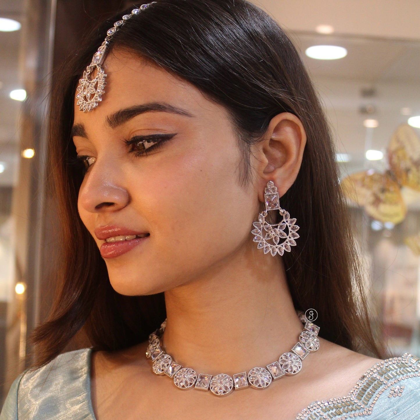 Reverse Diamond Silver-Tone Choker Set With Tika