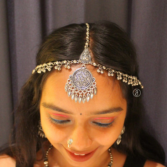 Elegant Damini Style Oxidised Silver Maang Tikka